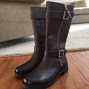 Vionic leather boots brand new